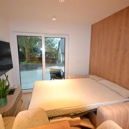 Apartma Vacation - Alpine Retreate