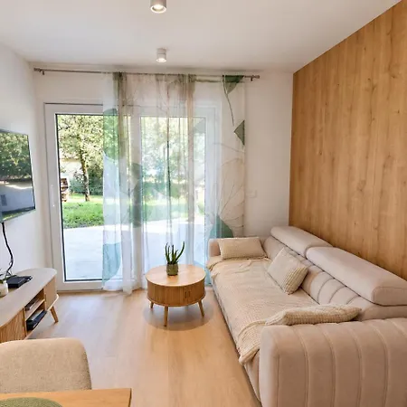 Apartma Vacation - Alpine Retreate
